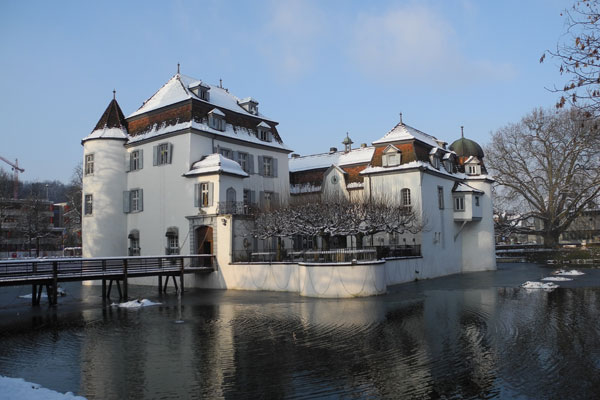 Das Schloss Bottmingen im Winter